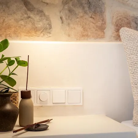 A Short Lemon Tree דירה